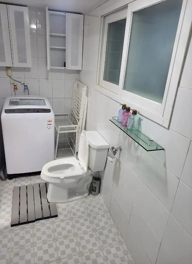 Spacious Master Suite #5 Seoul Apartment